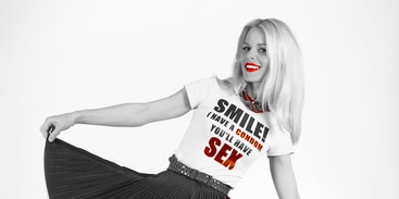 Facebook-фаны проекта Fashion AID устроили флеш-моб в Киеве: dance for safe sex / Фонд Олени Пінчук