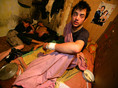 Одесса, 21 августа 2005 г.
Уличные дети спят в грязном полуразрушенном доме.