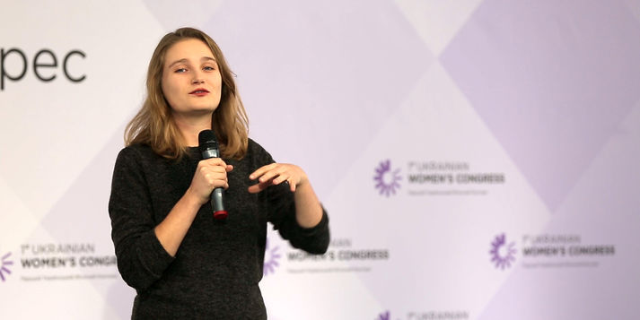 Ukrainian girls-leaders presented at the special session of the First Ukrainian Women's Congress / Elena Pinchuk Foundation