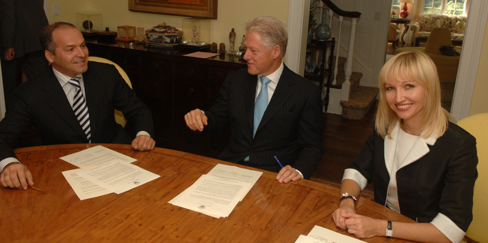 Билл Клинтон объединяет усилия с Еленой Пинчук и Виктором Пинчуком в борьбе со СПИДом в Украине | Фонд Елены Пинчук